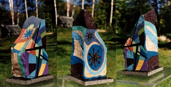 1989 : Sans titre   (29 x 13 x 10,5 cm : Acrylique sur pierre St-Crisostone)