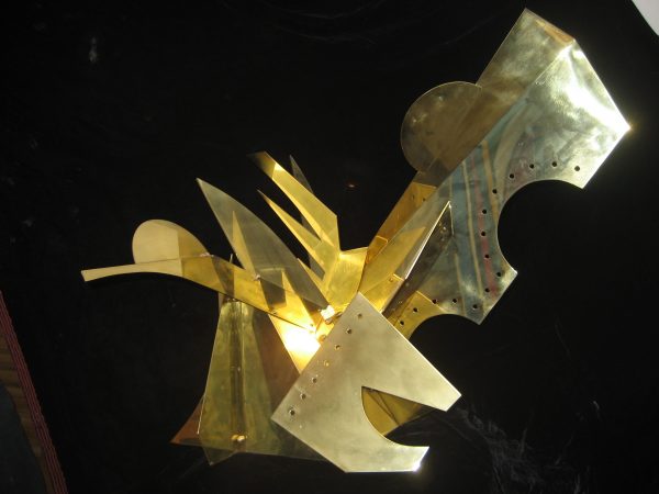 1989 Sculpture de laiton : Tourterelle Astrale   (57,1 x 66 cm)