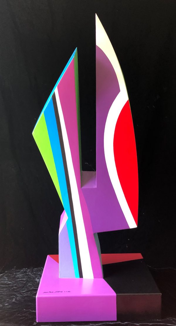 1993 : Bouquet passion (104,1 x 29,8 x 40,6 cm) :  Sculpture de fibre de pin peinte)